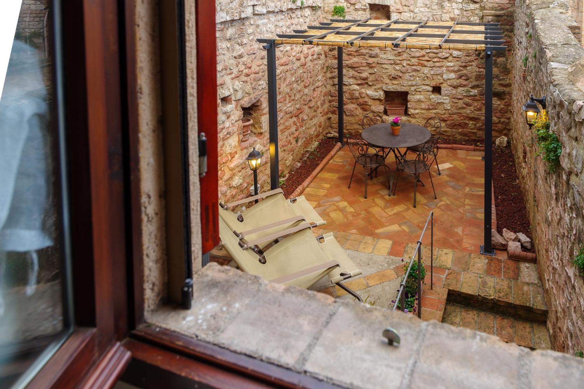 La Piccola Corte Apartment Spello Exterior photo